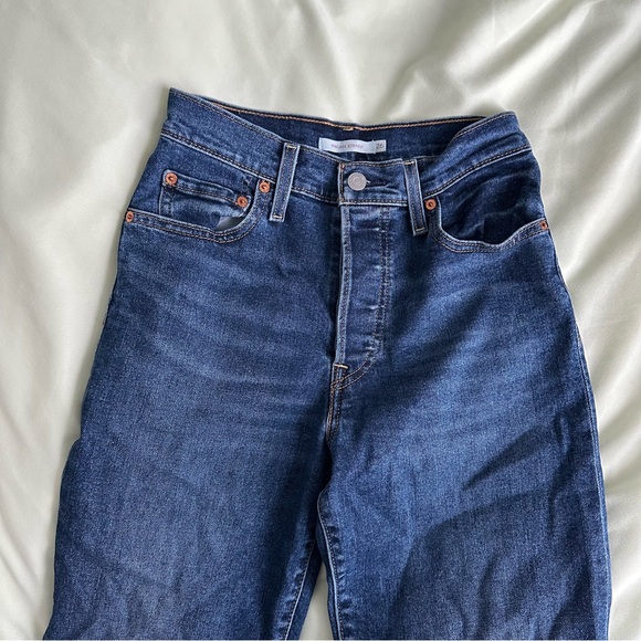 Levi's Ribcage Straight Ankle Jeans - Picture 2 of 7